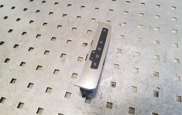 Audi Q7 4L Gear shift selector indicator 4L2713463A