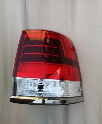 Toyota Land Cruiser (J200) Rear/tail lights
