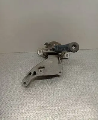 Renault Trafic III (X82) Engine mount bracket 165385971R 93451663