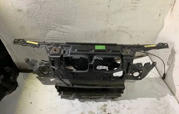 BMW 5 E39 Radiator support slam panel 8387412