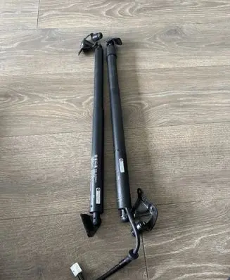 Lexus LBX Tailgate/trunk strut/damper 6891052010 6892052010