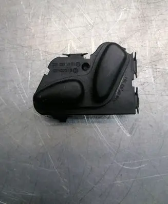 Mercedes-Benz C W203 Seat control switch 2108213851