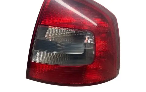 Skoda Octavia Mk2 (1Z) Rear/tail lights 1Z5945096B 1Z5945112B