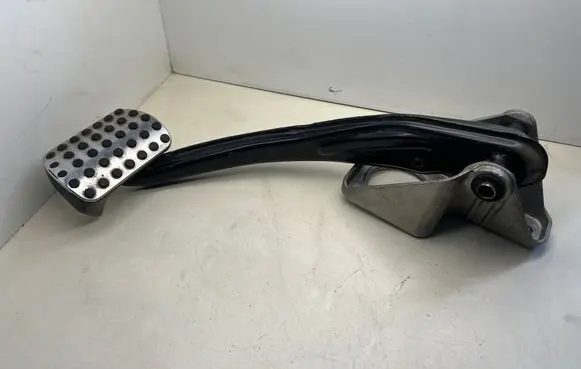 Mercedes-Benz R W251 Brake pedal A2512901301 0617200470 PP251290010