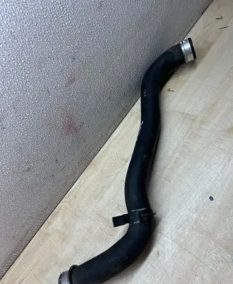 Mercedes-Benz CLS C219 Intercooler hose/pipe A2115015382