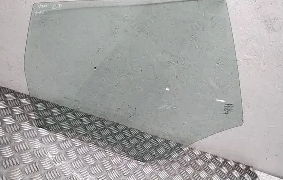 Volvo V70 Rear door window glass
