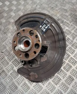 Mercedes-Benz B W246 W242 Front wheel hub A2463503341