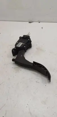 Volkswagen Polo IV 9N3 Accelerator throttle pedal 6Q1721503B 6PV00849501