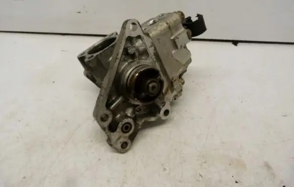 Mitsubishi Carisma Fuel distributor MR420916