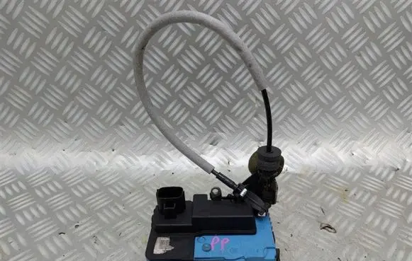 Volvo XC90 Front door lock