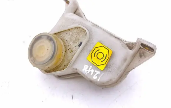 Maserati Quattroporte Brake fluid reservoir