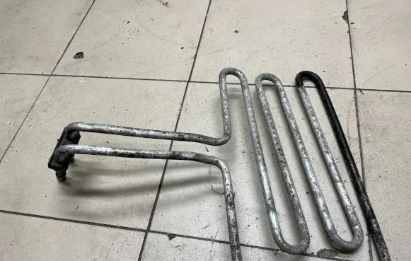 BMW 5 E39 Power steering radiator 32411141819 1141819