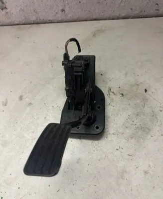 Jaguar XF X250 Accelerator throttle pedal 8X239F832B 6PV00873706
