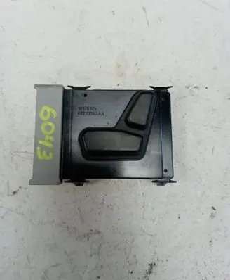 Chrysler Pacifica Seat control switch 10126325 68233963AA