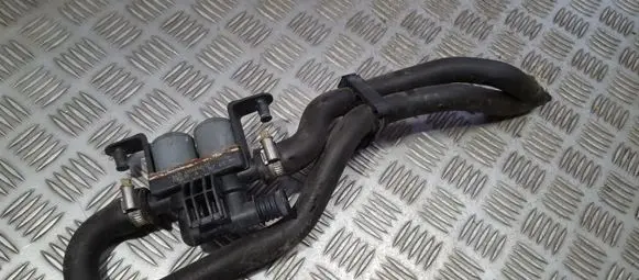 BMW X5 E53 Coolant heater control valve 6411690665203 64116906652-03