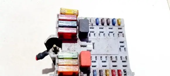 Fiat Punto (188) Fuse box set 46766777