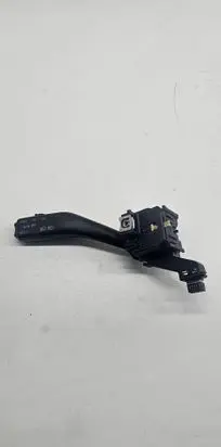 Volkswagen Touran I Indicator stalk 1K0953513A 01103501
