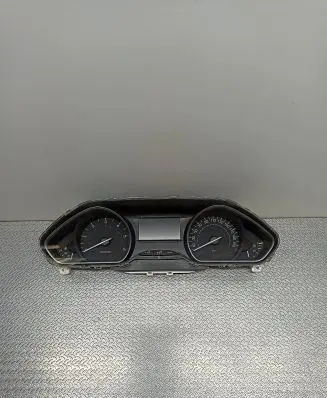 Peugeot 208 Speedometer (instrument cluster) 9813848980 E137SWLL1100 E137HWJ2