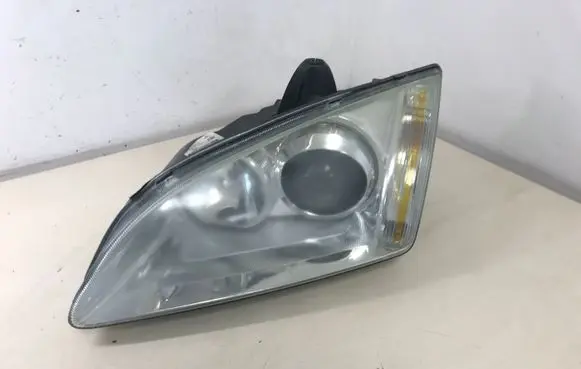 Ford Focus Headlight/headlamp 4M5113W030