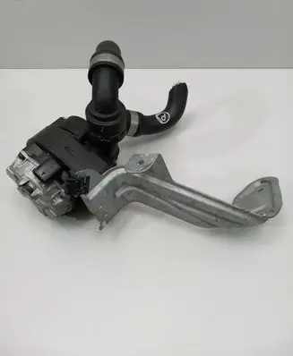 BMW X3 G01 Electric auxiliary coolant/water pump 8663248