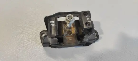 Peugeot 607 Engine mount bracket 9646123280
