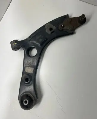 KIA Sorento Front lower control arm/wishbone