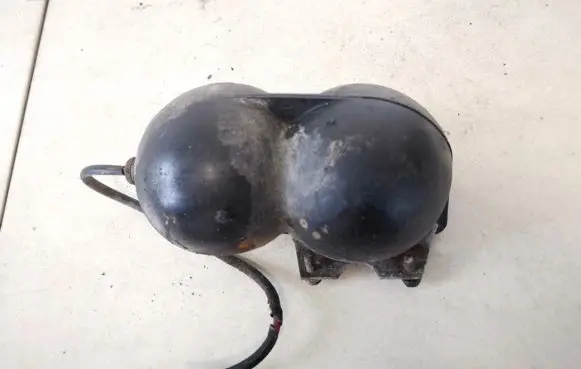 Vacuum air tank