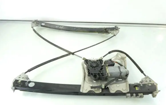Mercedes-Benz S W220 Front door window regulator with motor A2207200446