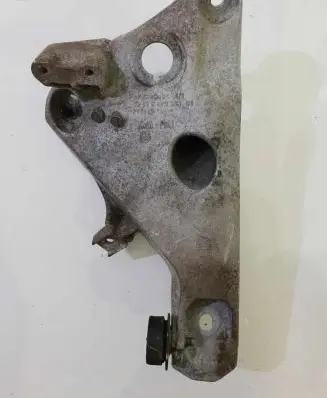 BMW X5 F15 Engine mount bracket 685310301