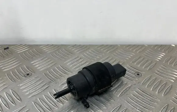 Audi A7 S7 4K8 Windscreen/windshield washer pump 8K5955647