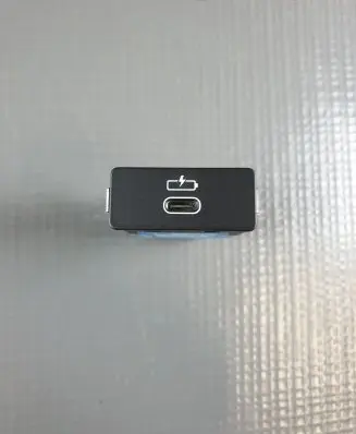 BMW i4 USB socket connector 5A84161 84105A84161