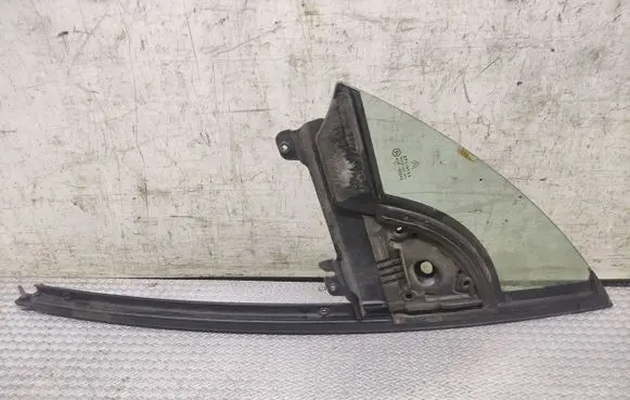 Citroen C3 Pluriel Front vent window/glass (coupe) 