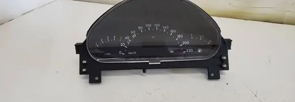 Mercedes-Benz A W168 Speedometer (instrument cluster) A1685400147 09050530302 0302050091