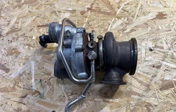 BMW 5 F10 F11 Turbo MGT2256S 7605794 8216132