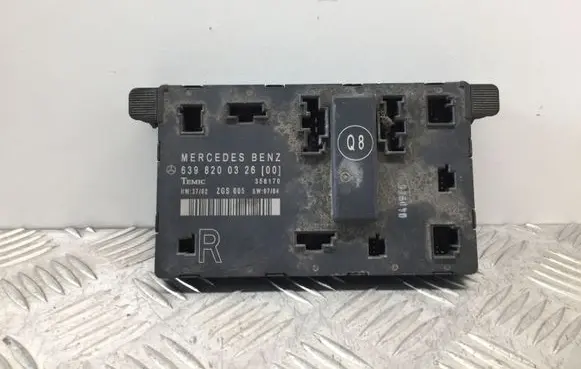Mercedes-Benz Vito Viano W639 Door control unit/module 6398200326