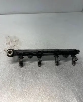 Volkswagen Golf IV Fuel main line pipe 036133319