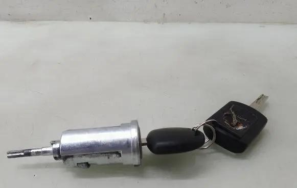 Opel Meriva A Ignition lock 