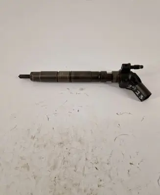 Audi A8 S8 D3 4E Fuel injector 0445115086