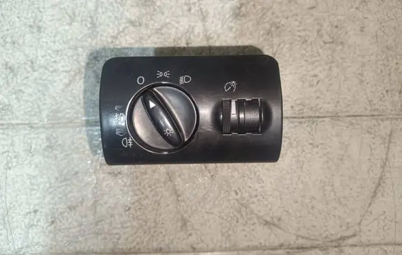 Light switch