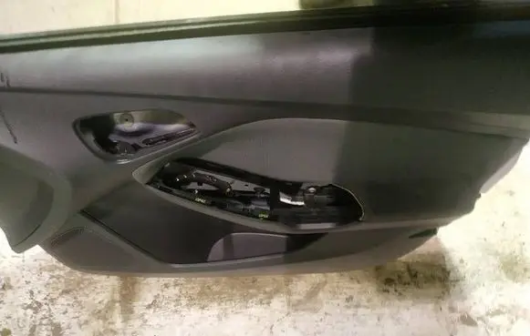 Ford Focus Front door card panel trim