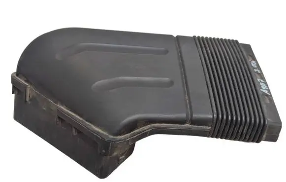 Audi A4 S4 B7 8E 8H Air intake duct part 8E0129617D