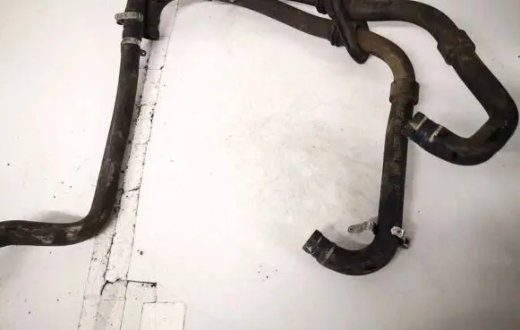 Iveco Daily 30.8 - 9 Engine coolant pipe/hose