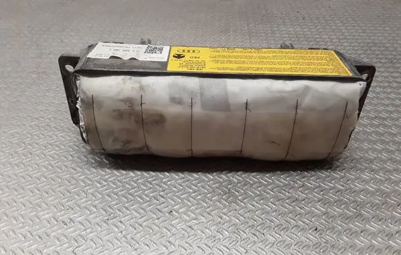 Audi A6 S6 C6 4F Passenger airbag 4F1880204C
