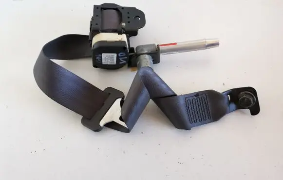 Volvo S80 Middle seatbelt (rear) 