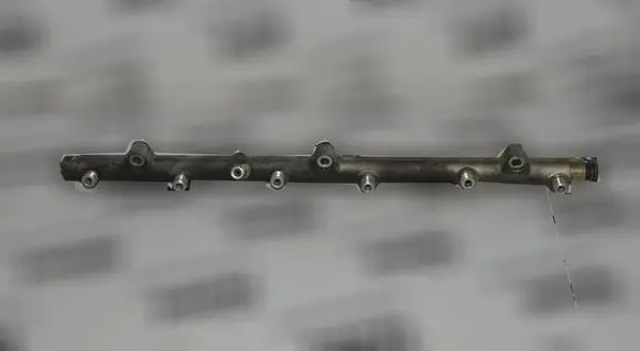 BMW 5 E39 Fuel main line pipe 0445216002