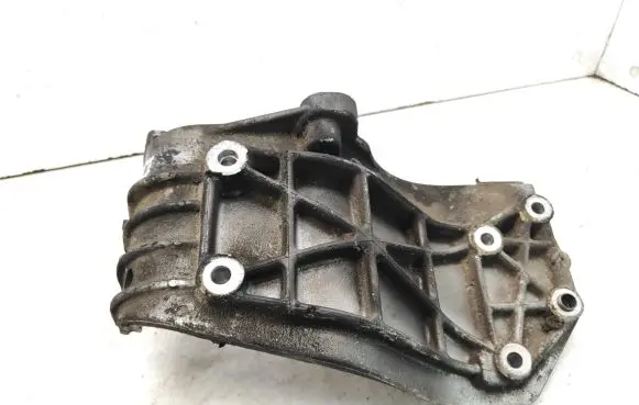 Generator/alternator bracket