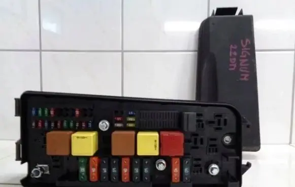 Opel Signum Fuse box set