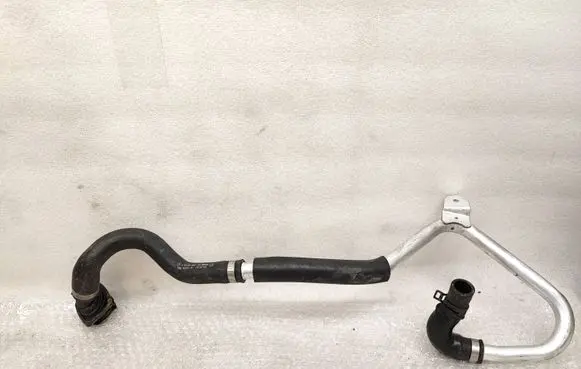 Mercedes-Benz C AMG W205 Engine coolant pipe/hose A2058302802