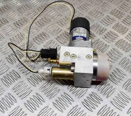 Volkswagen Phaeton Convertible roof hydraulic pump HB70075002 3D5827383A