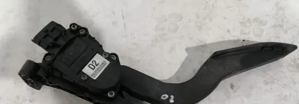 KIA Cerato Accelerator throttle pedal 327002F200